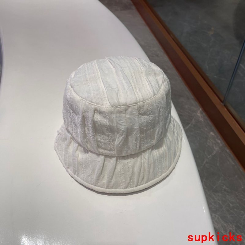 Louis Vuitton Luxury Cap