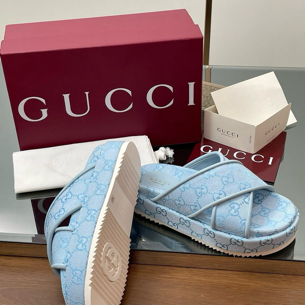 GG SANDALS