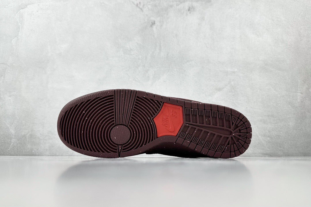 NIKE SB DUNK LOW VALENTINE’S DAY CITY OF LOVE