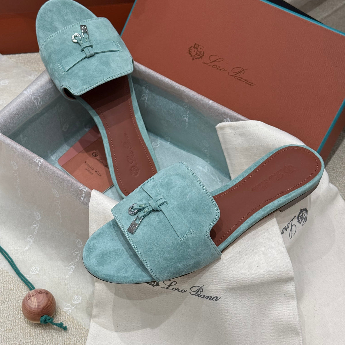 LORO P SUMMER CHARM SLIPPER