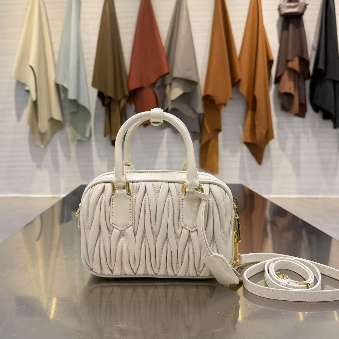 MIU M ARCADIE MATELASSE BAG