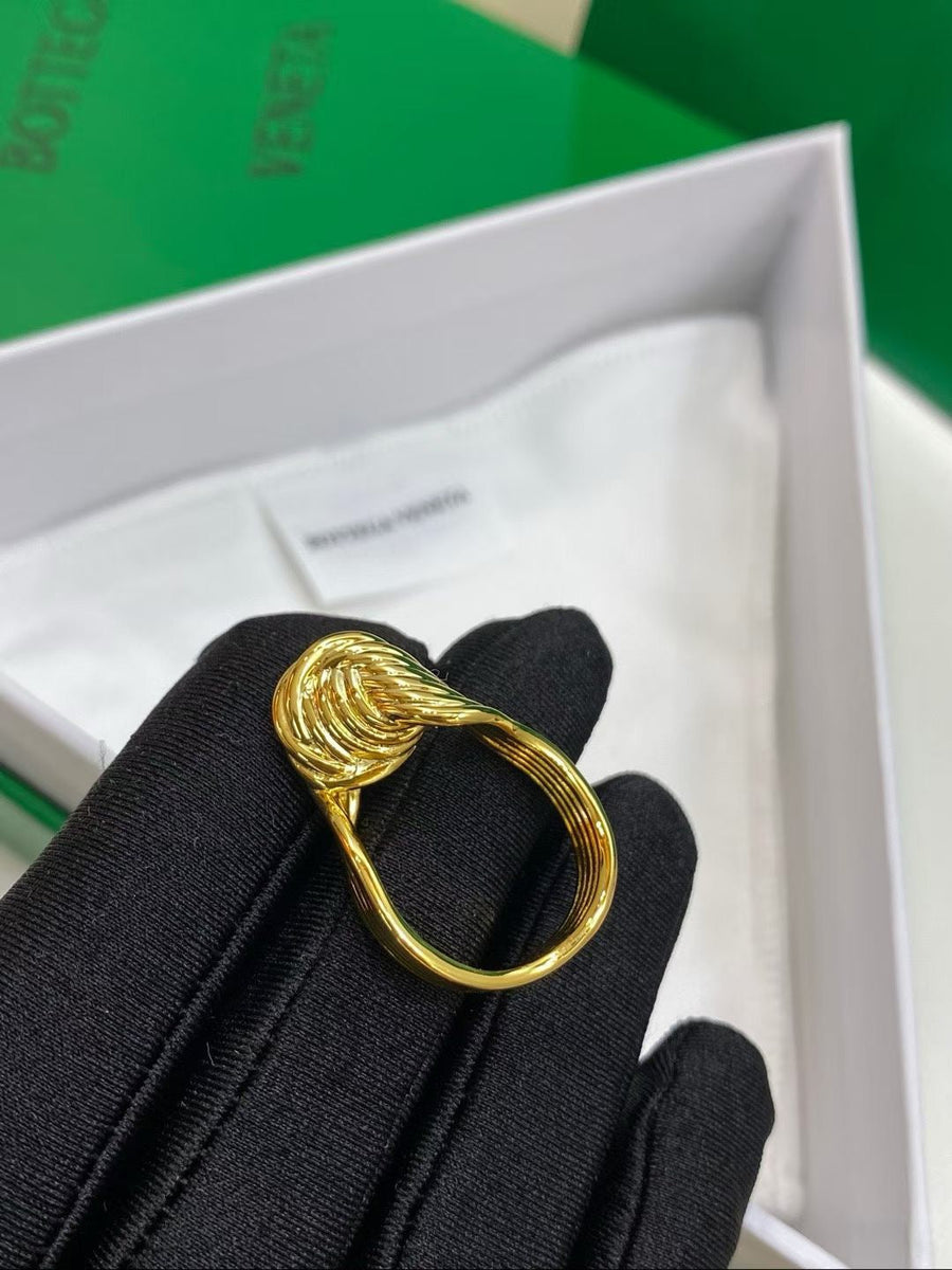 BOTT V RING