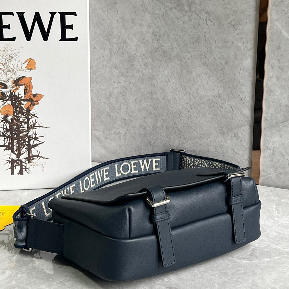 LOEW XS MILITARY MESSENGER BAG