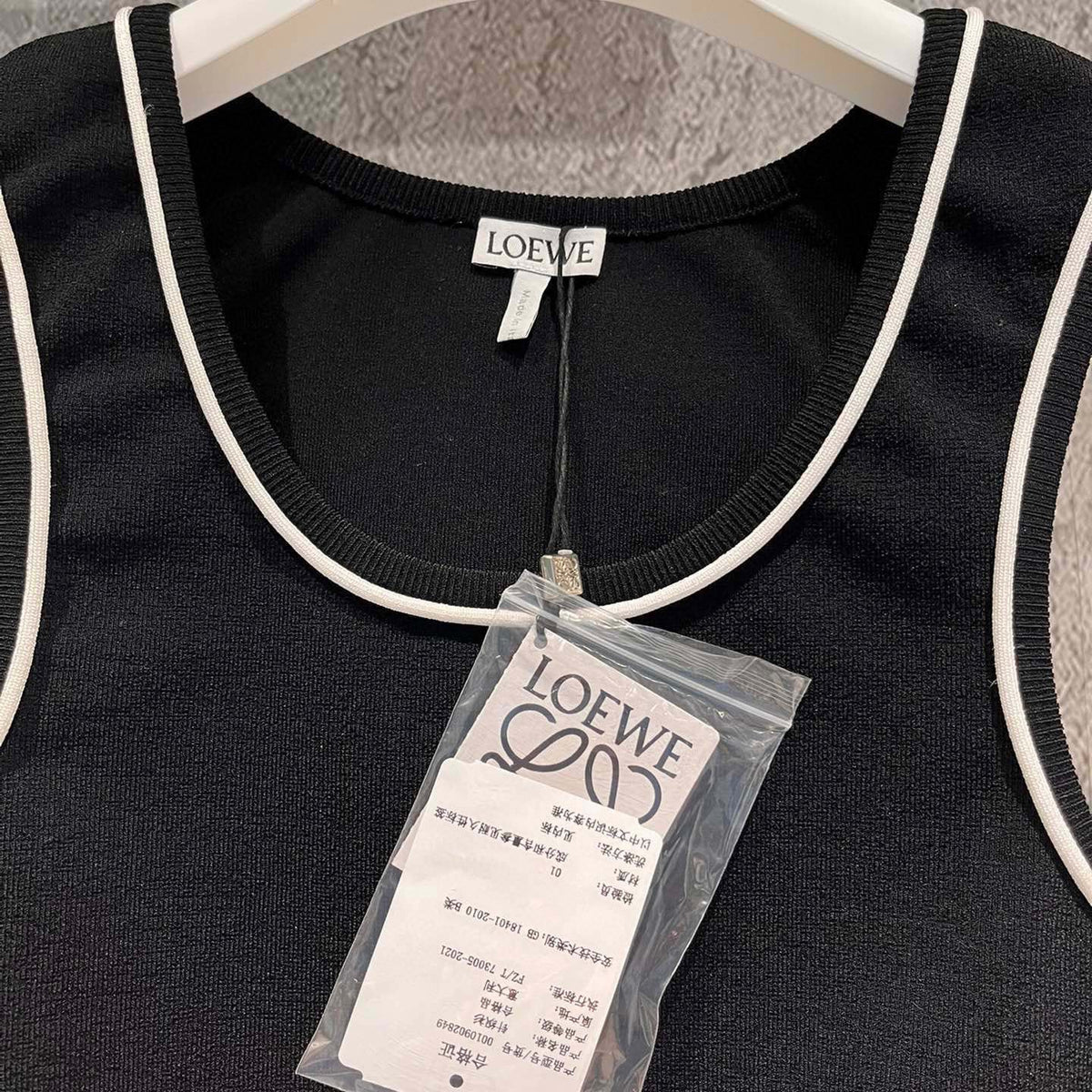 LOEW TOP