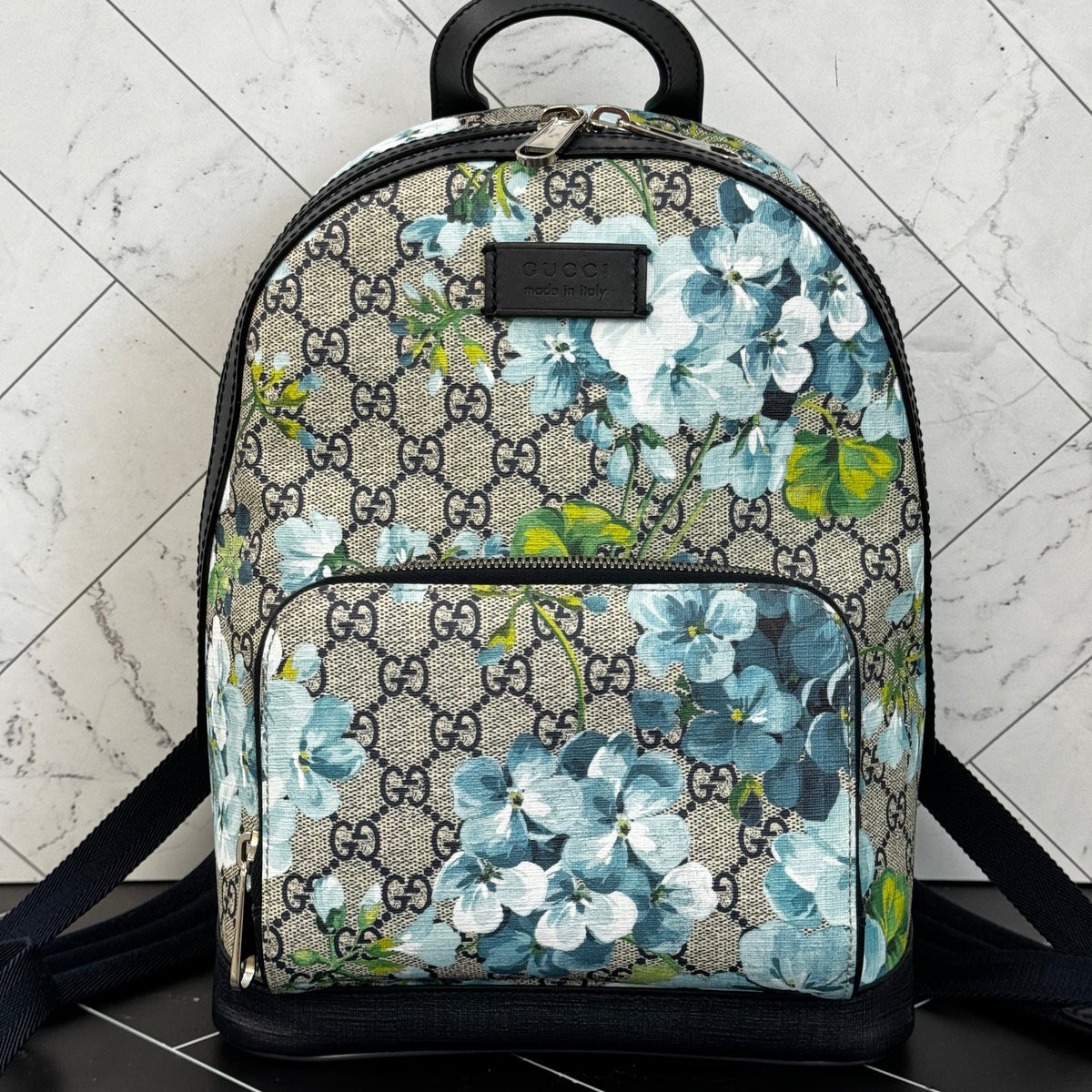 LIKE NEW Gucci GG Supreme Blue Blooms Small Day Backpack