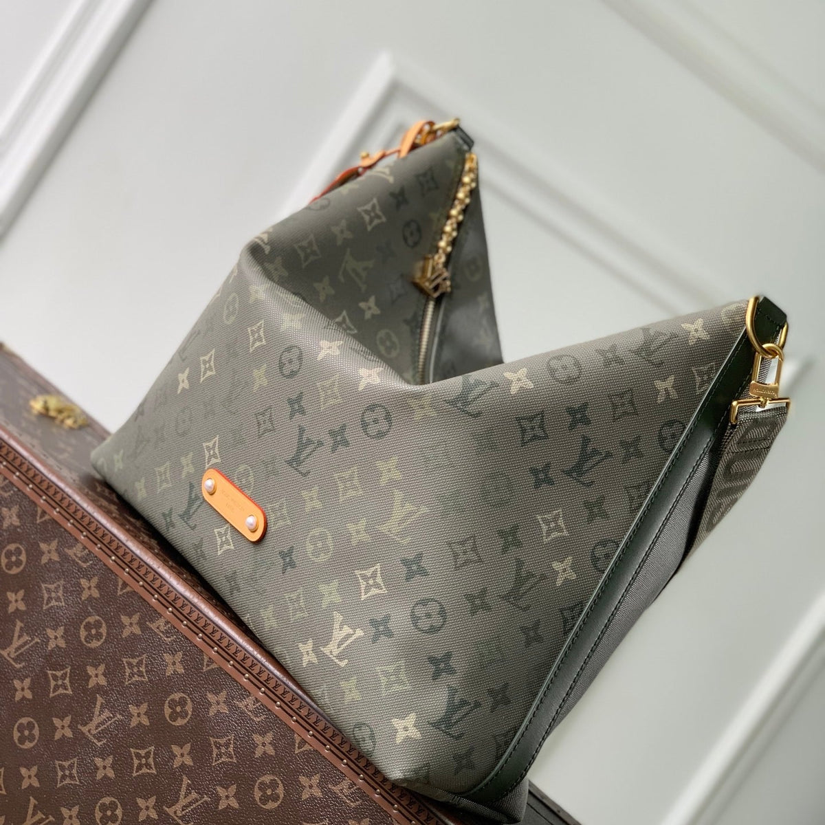LOU VAGABOND HOBO BAG