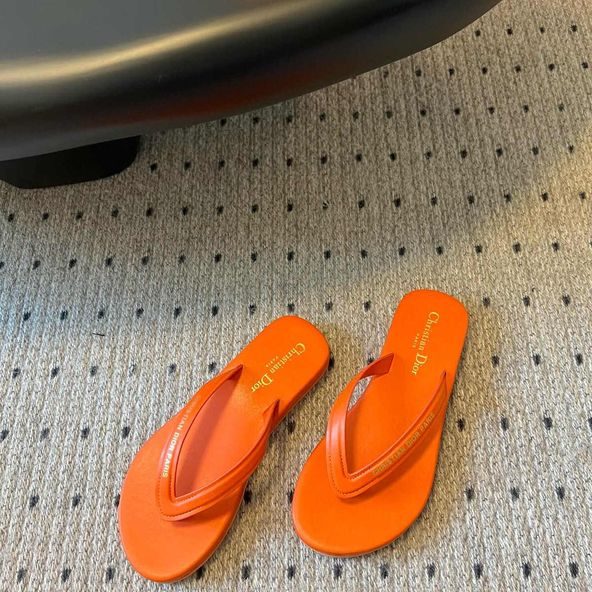 CD THONG SANDAL