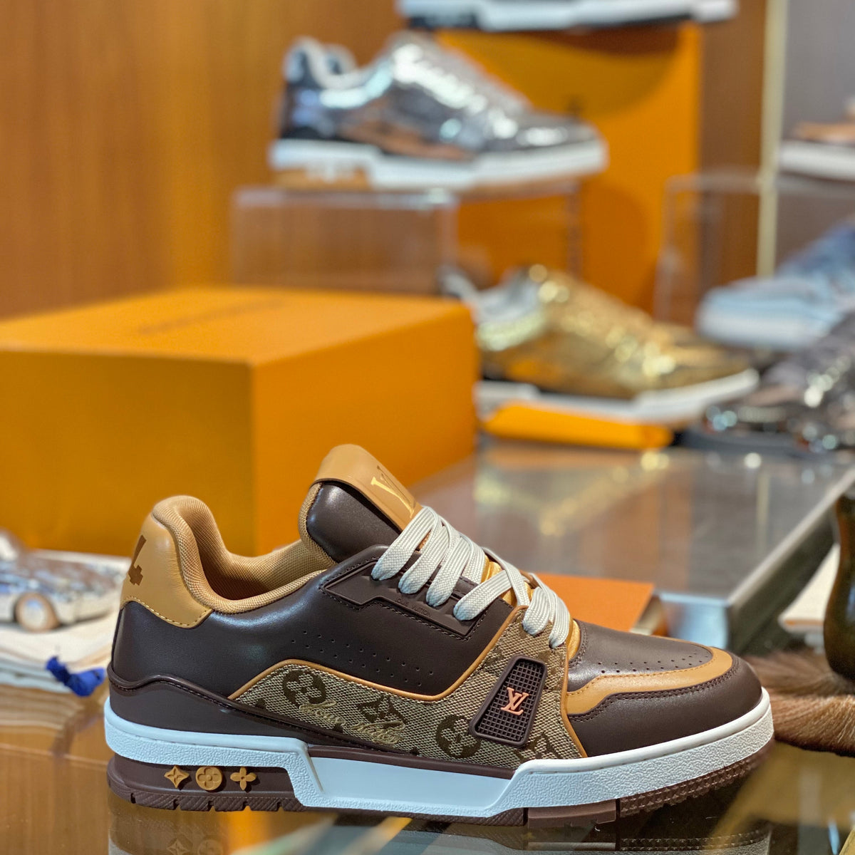 LOU TRAINERS