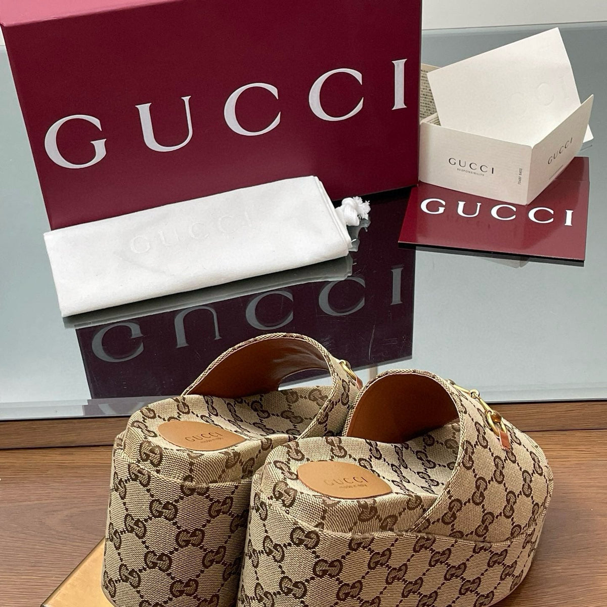GG WEDGE SANDALS