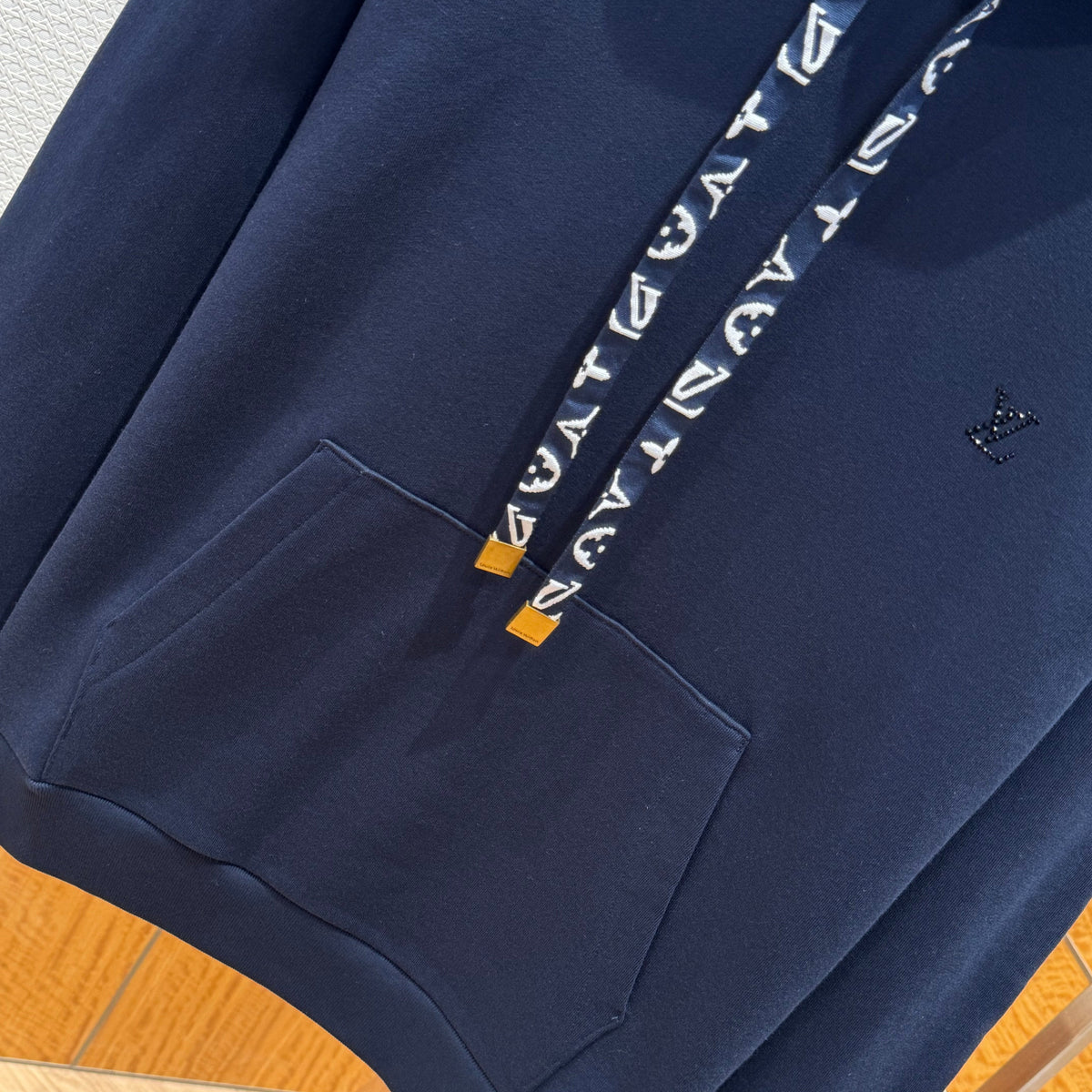 LOU HOODIE