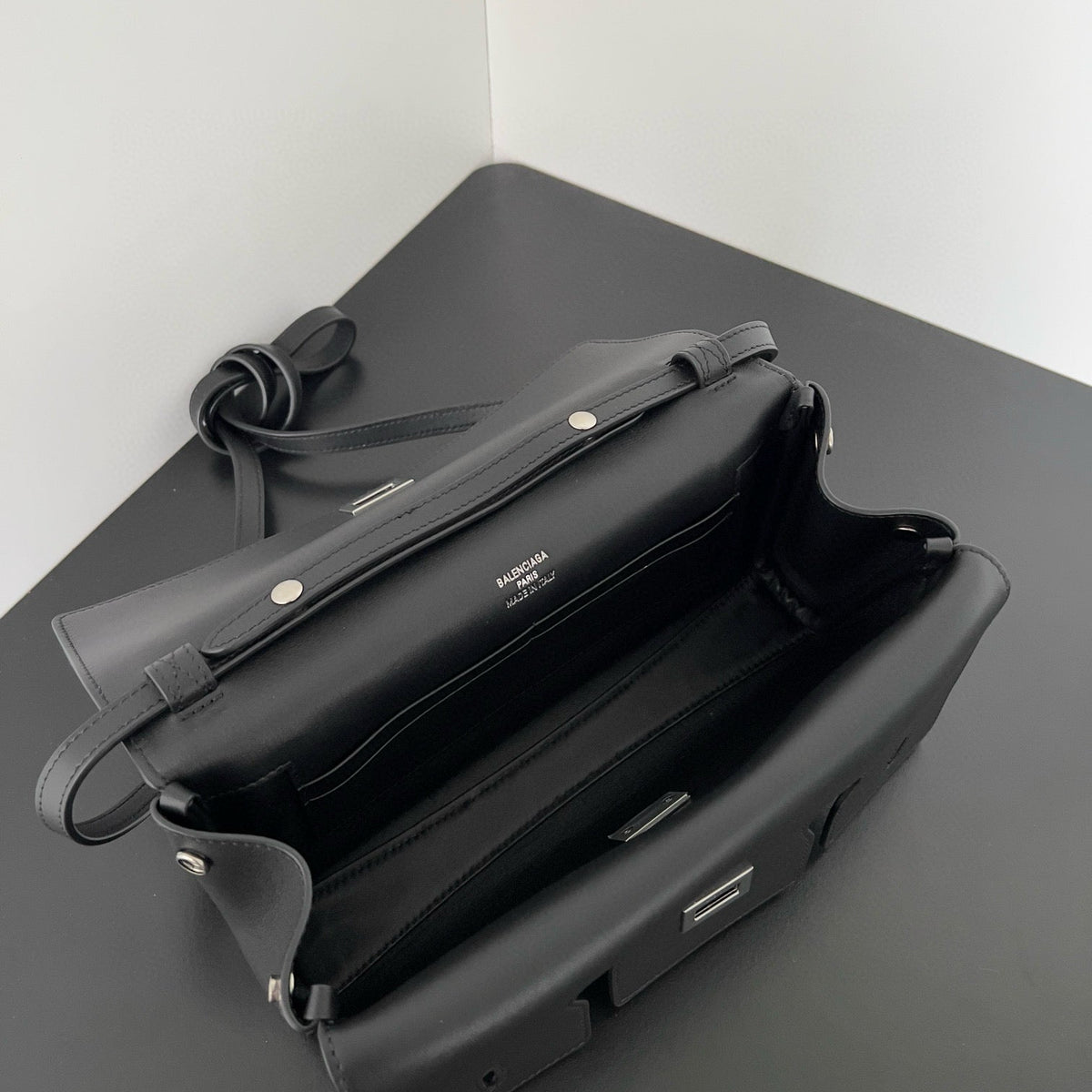 BAL BEL AIR CLUTCH