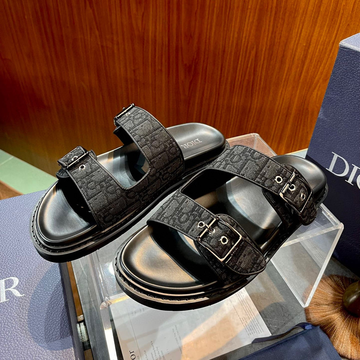 CD AQUA SANDALS