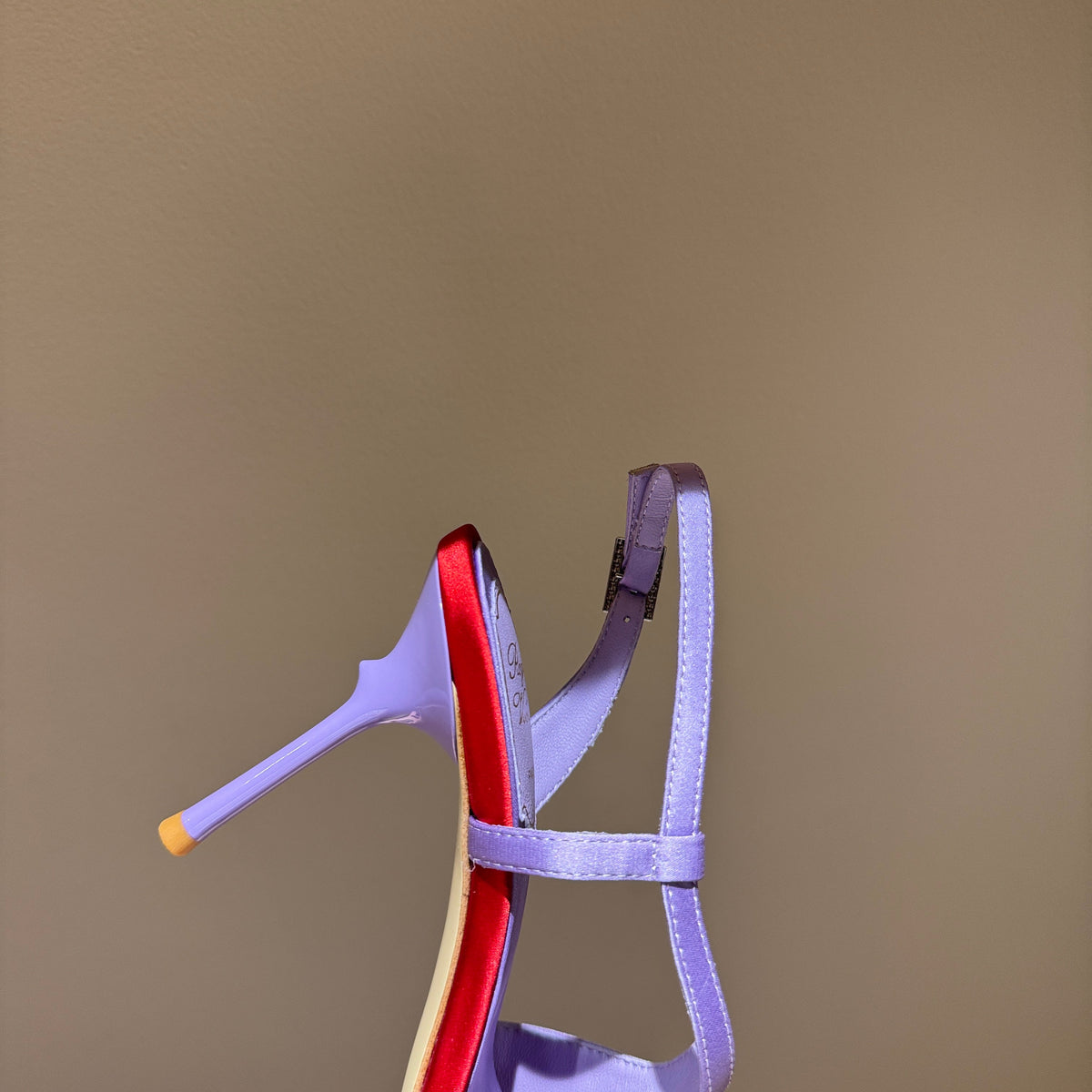 ROGER V HEELS