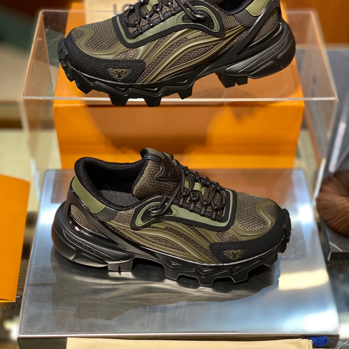 LOU SUMMIT SNEAKERS