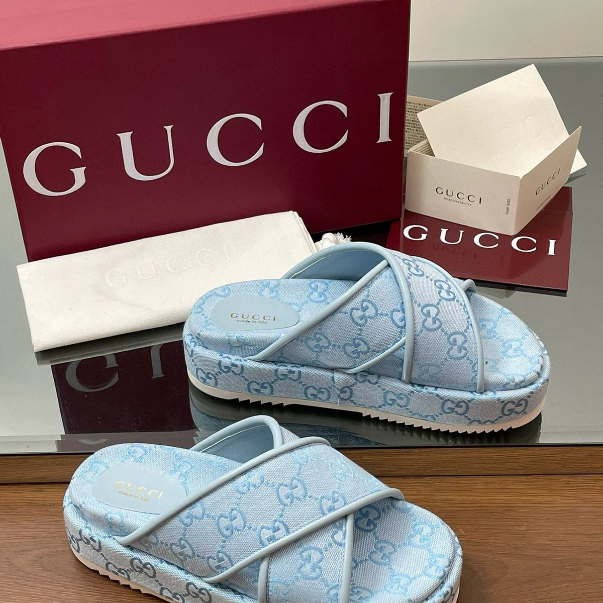 GG SANDALS