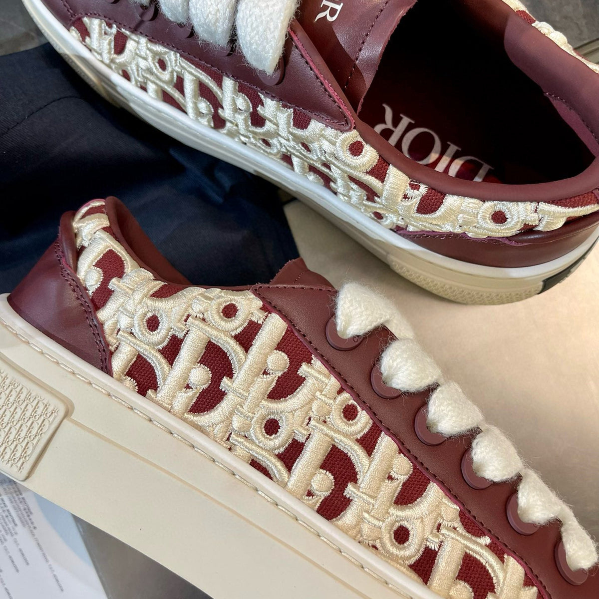 CD B33 SNEAKER