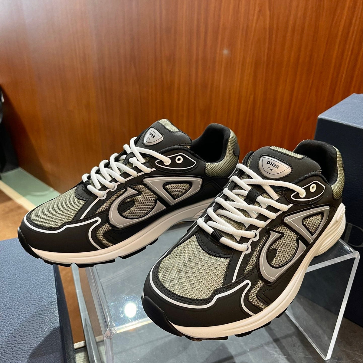 CD B30 SNEAKER