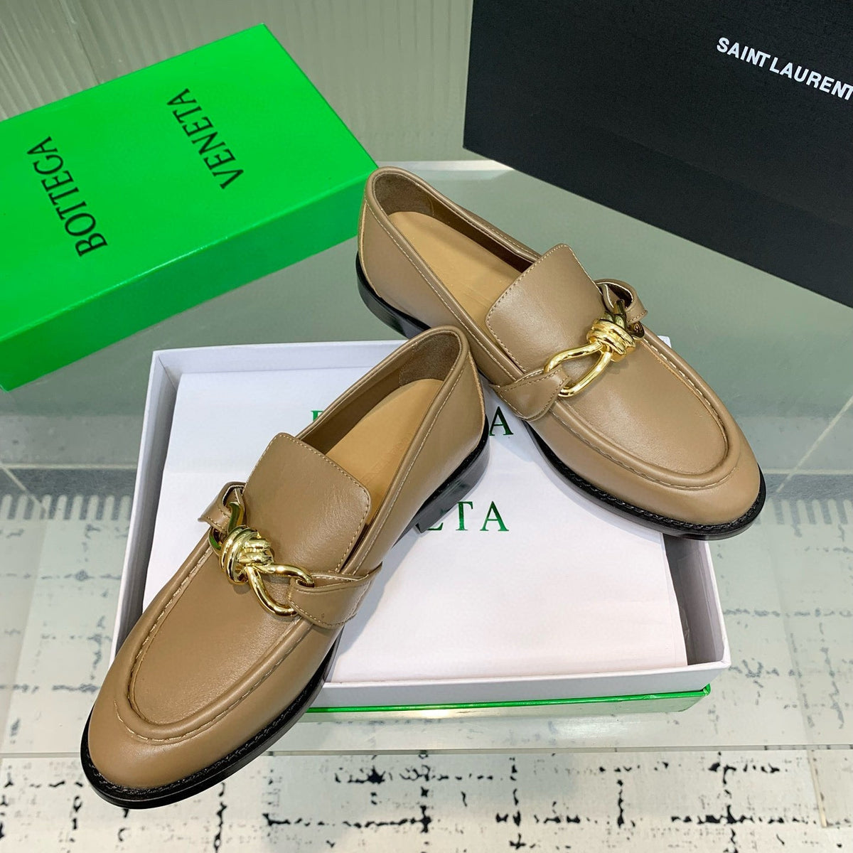 BOTT LOAFERS