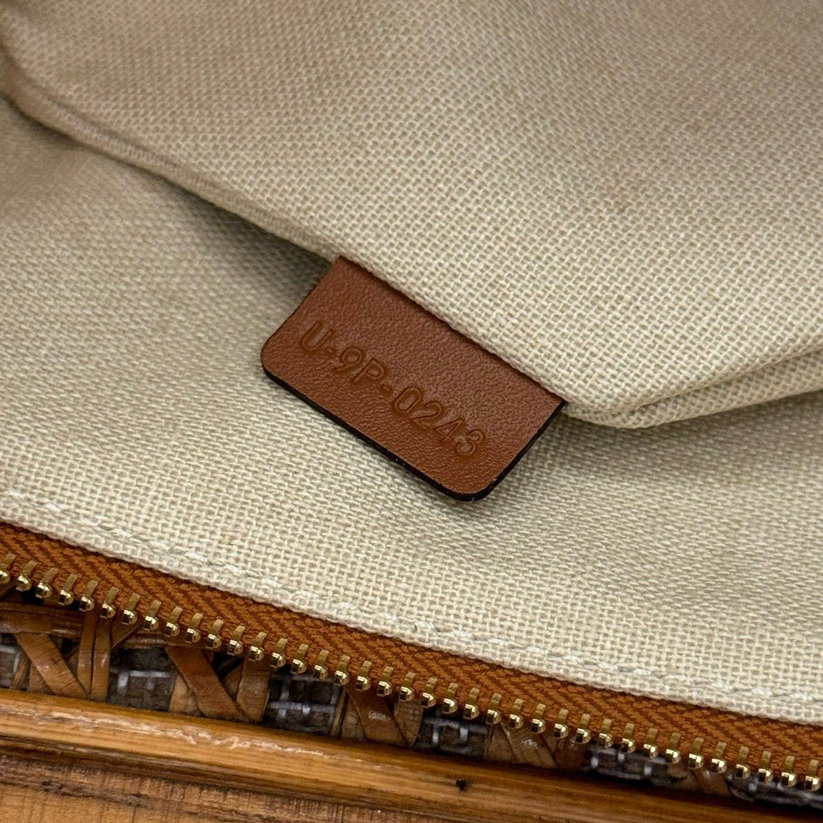 CEL SMALL POUCH WITH STRAP