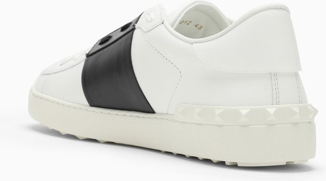 WHITE/BLACK OPEN SNEAKER
