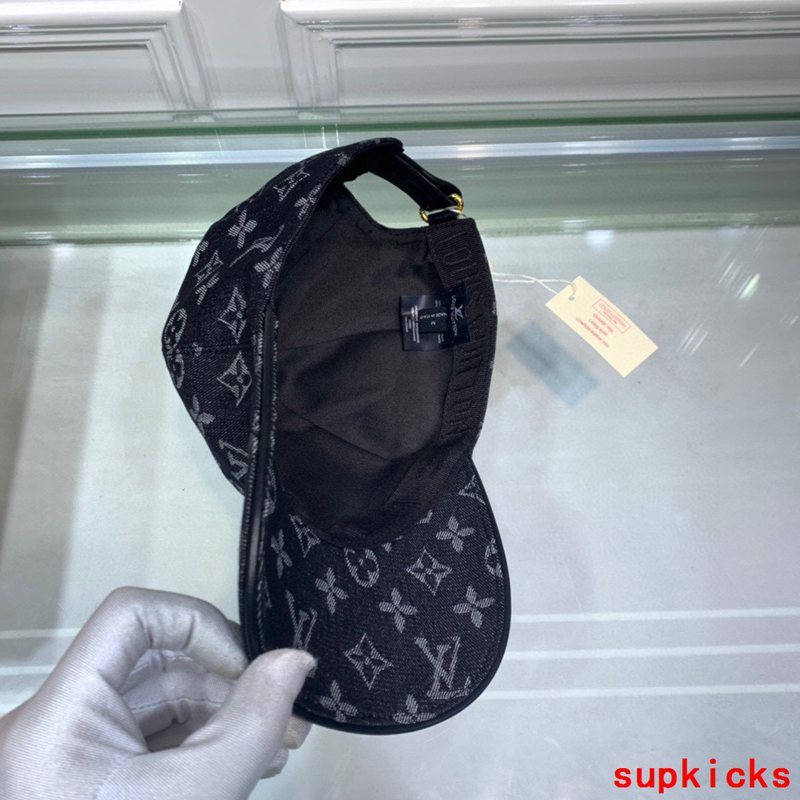 Louis Vuitton Luxury Cap