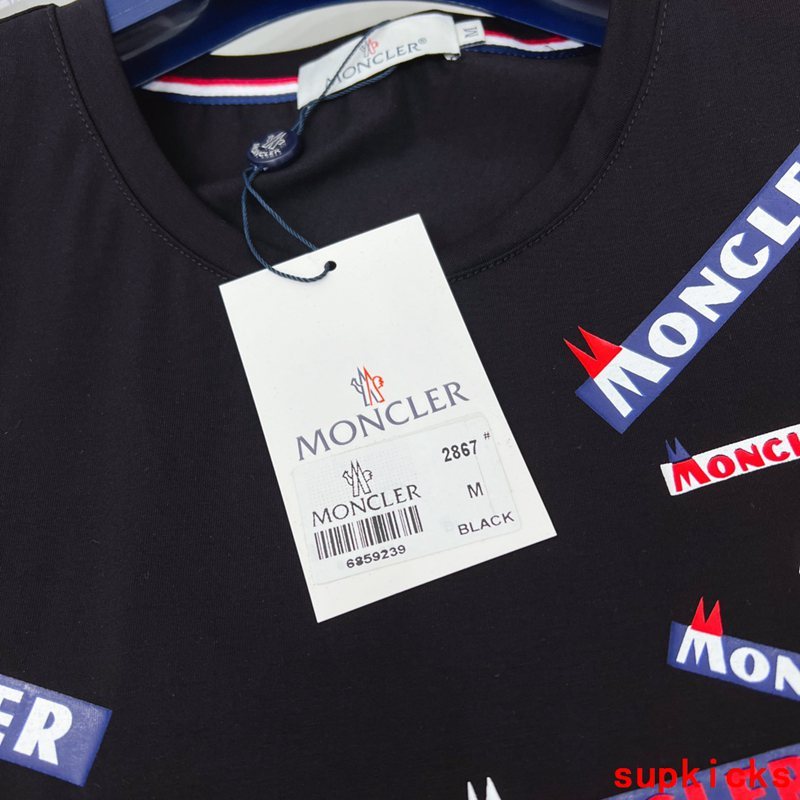 Moncler Luxury Cloth