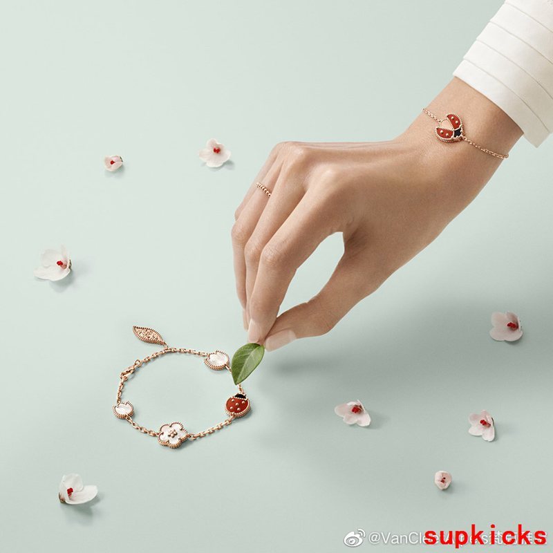 Van Cleef & Arples Jewelry