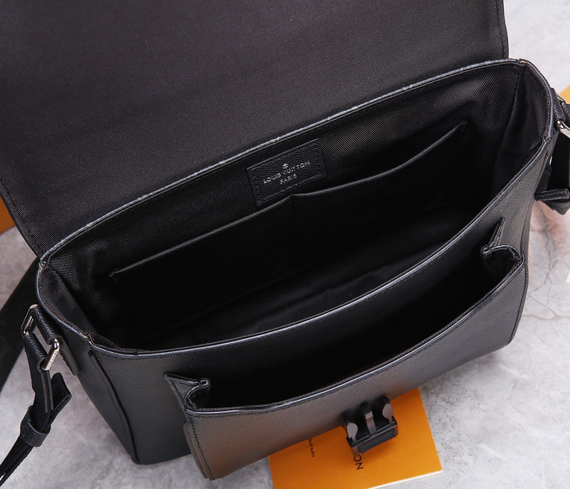 I W Fashion Lu-Vi bags - 17329