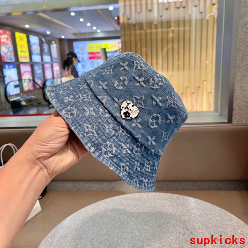 Louis Vuitton Luxury Cap