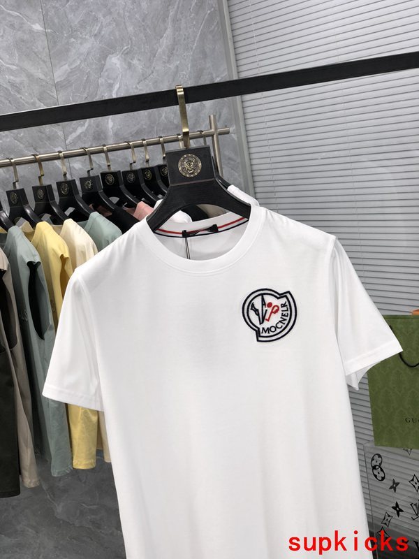 Moncler Luxury Cloth