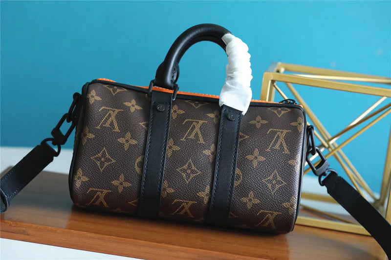 I W Fashion Lu-Vi bags - 11324
