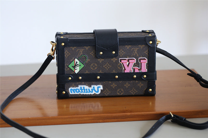 I W Fashion Lu-Vi bags - 8215