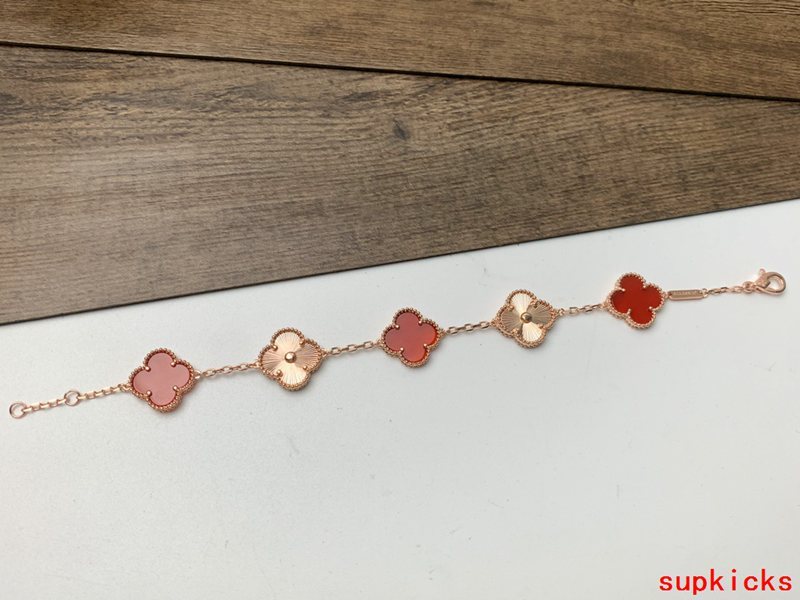 Van Cleef & Arples Jewelry