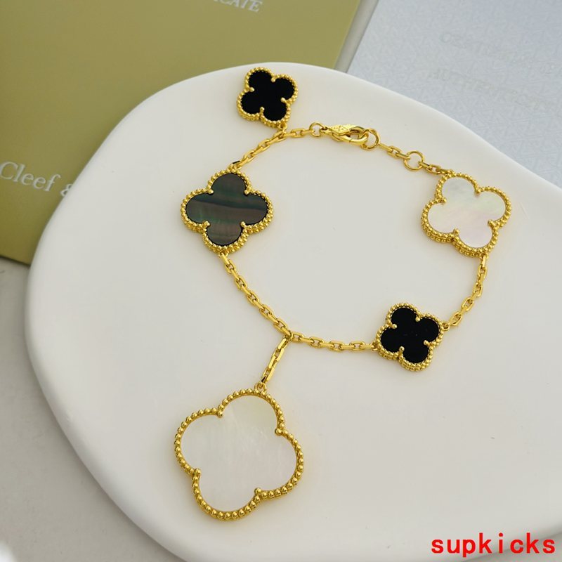 Van Cleef & Arples Jewelry