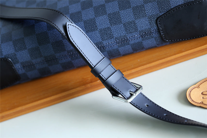 I W Fashion Lu-Vi bags - 9880