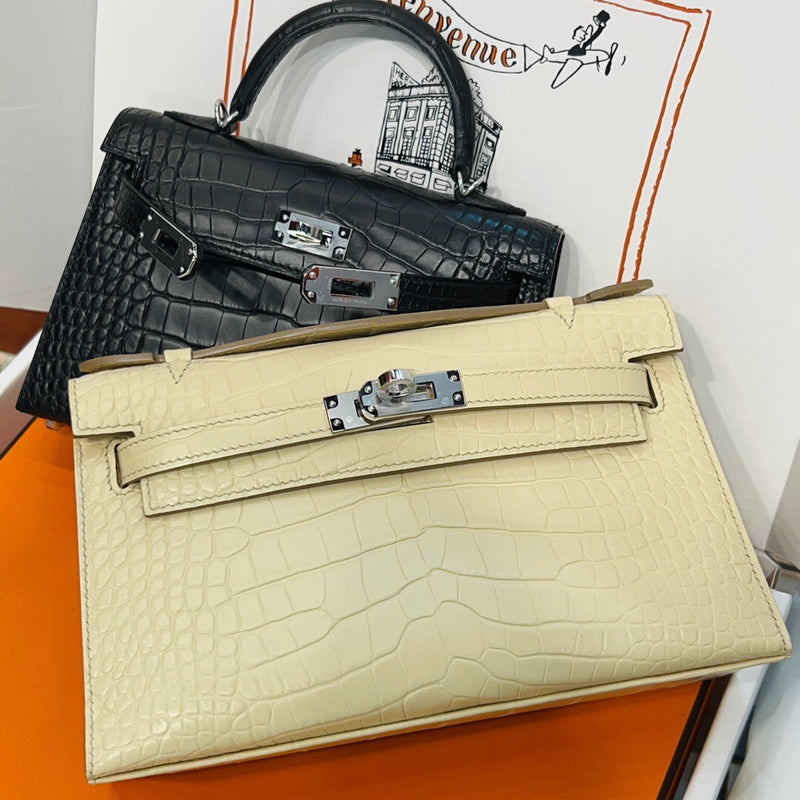 PHA - HMS Bags - 1430