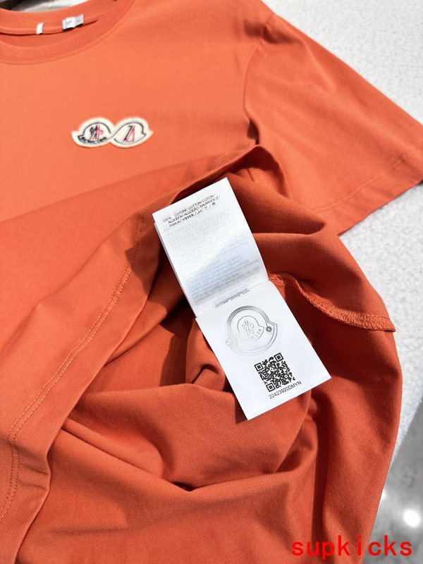 Moncler Luxury Cloth