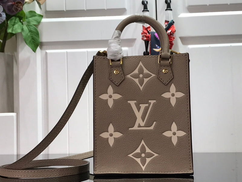 I W Fashion Lu-Vi bags - 17617