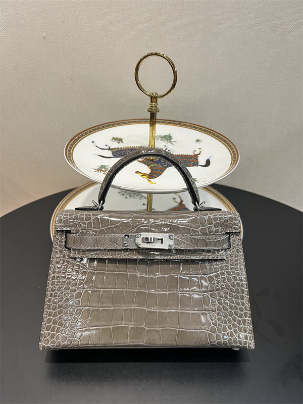PHA - HMS Bags - 900