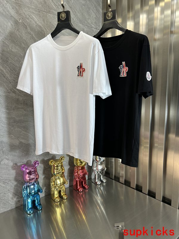 Moncler Luxury Cloth
