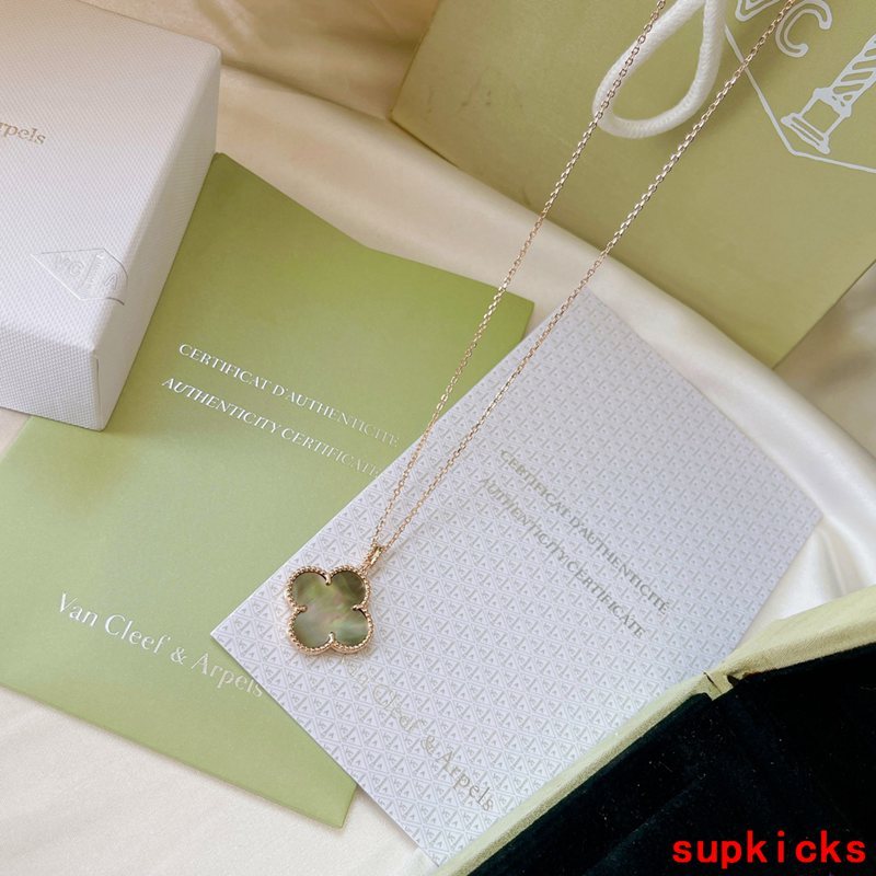 Van Cleef & Arples Jewelry