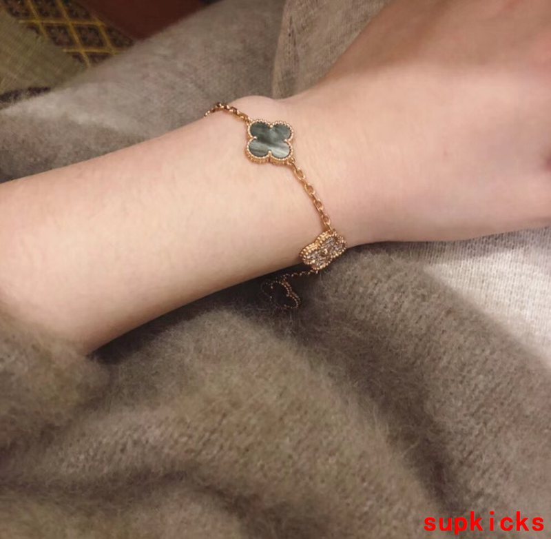 Van Cleef & Arples Jewelry
