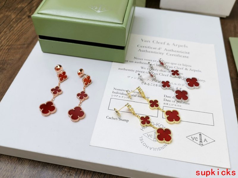 Van Cleef & Arples Jewelry