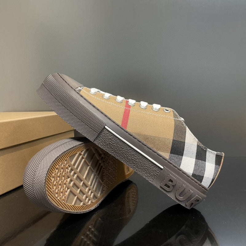 Burberry Luxury Shoes