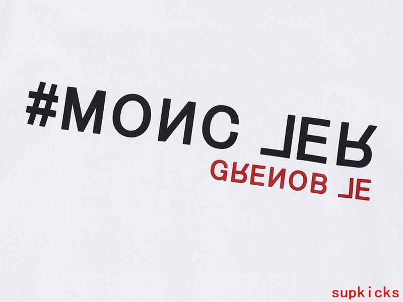 Moncler Luxury Cloth
