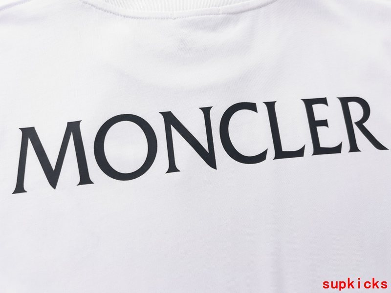 Moncler Luxury Cloth