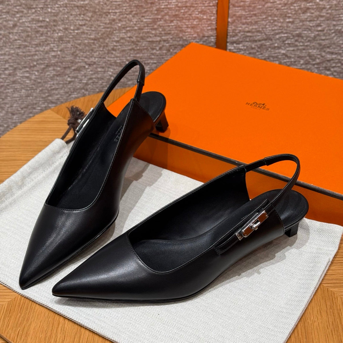 HERM LOVER 40 PUMPS