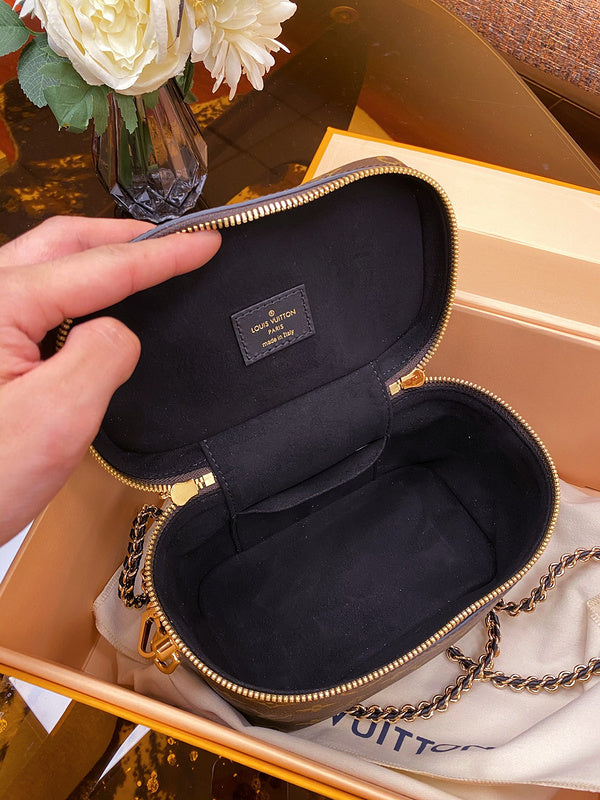 I W Fashion Lu-Vi bags - 17182