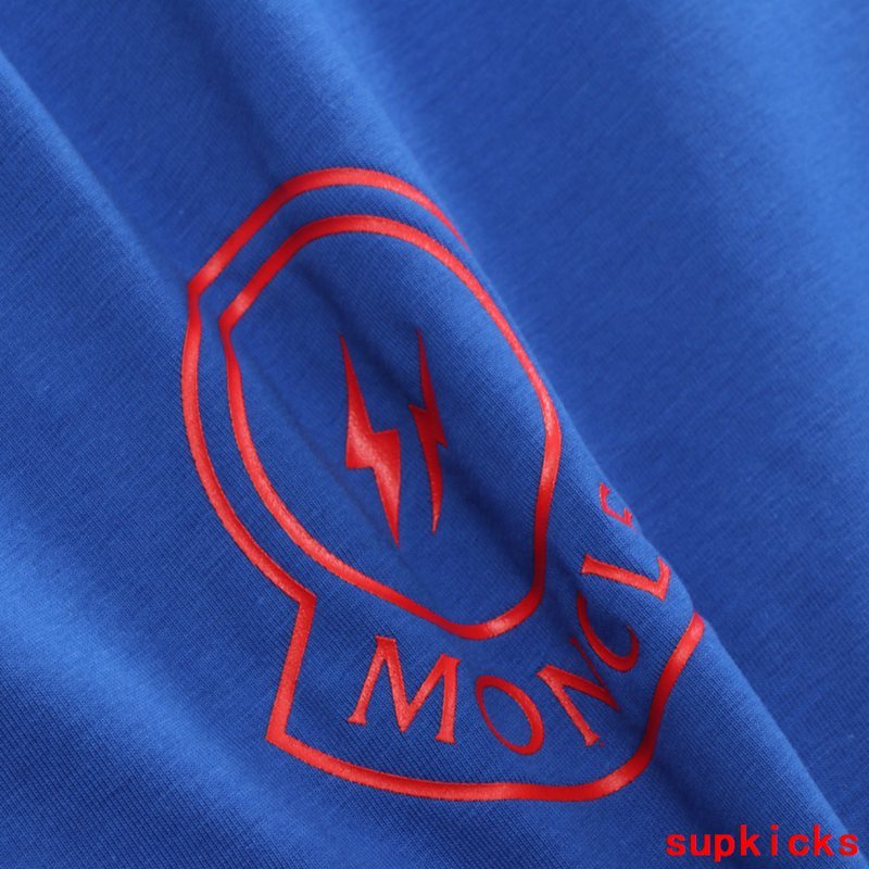 Moncler Luxury Cloth
