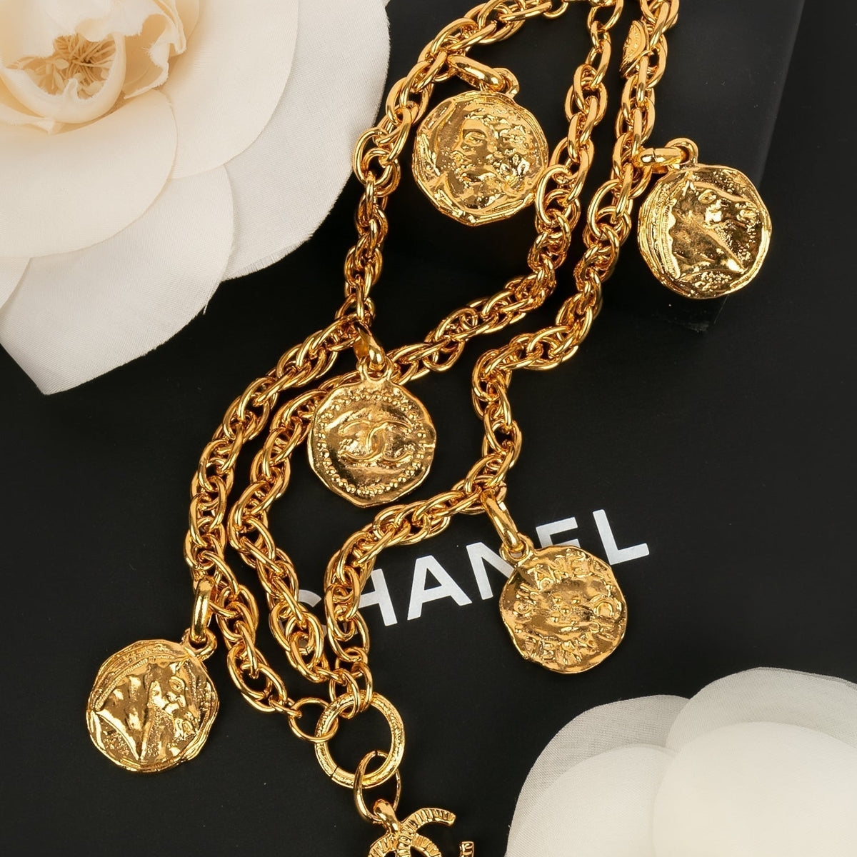 Bracelet charms Chanel